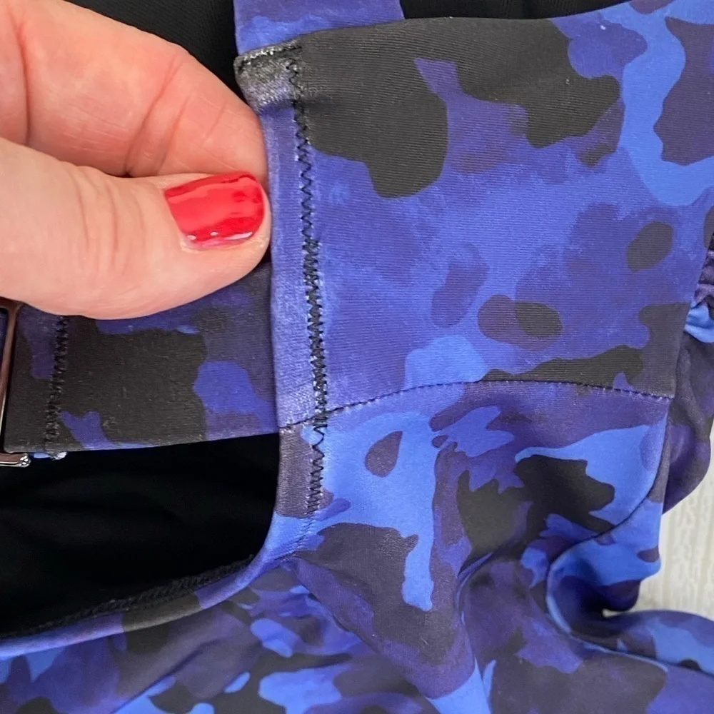 Athleta Blue Camouflage swim tankini top size 32 D/DD
